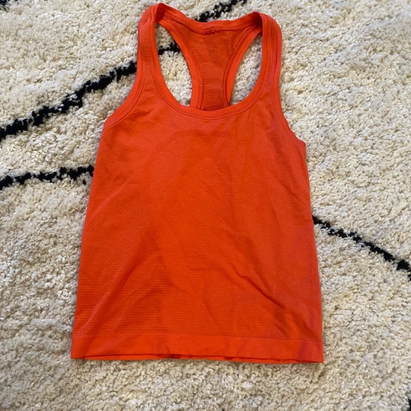 Lulu swiftly tank - Picture 2 of 2